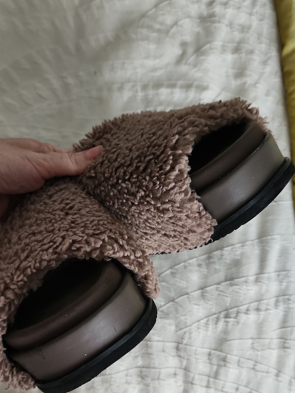 Roam Fuzzy Platform Sludes Size 7 - Picture 4 of 9